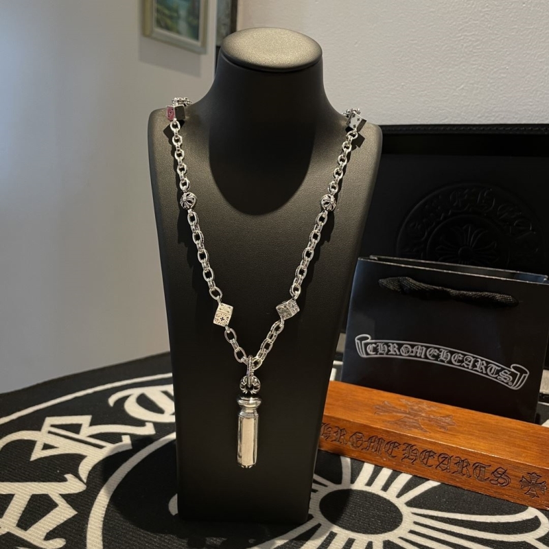 Ch**me He**ts necklaces